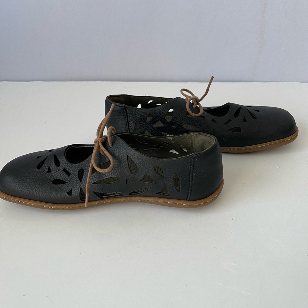 Naturalista 5271 Viajero Eyelet cutout Mary Jane Flats 38 - Picture 10 of 12